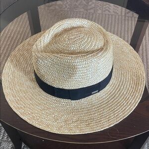Brixton’s women’s straw hat XL